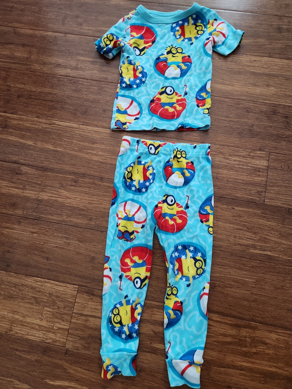 Minion Kid's Blue Minion Swim Float Short Sleeve & Pants Pajamas Sleepwear, 3t